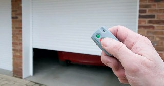 Купить автоматику для рулонных ворот Гатчина, цена от 2779 руб.