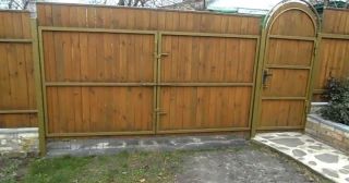 Купить распашные ворота деревянные Гатчина, цена от 2779 руб.