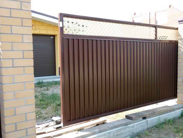 Эстетика и Надежность: Ворота Grand Line для Вашего Дома в Гатчине от 37540 руб